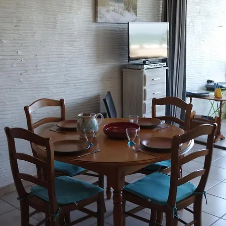 Apartment T2 Front De Avec Parking Privatif - 4pc216 *